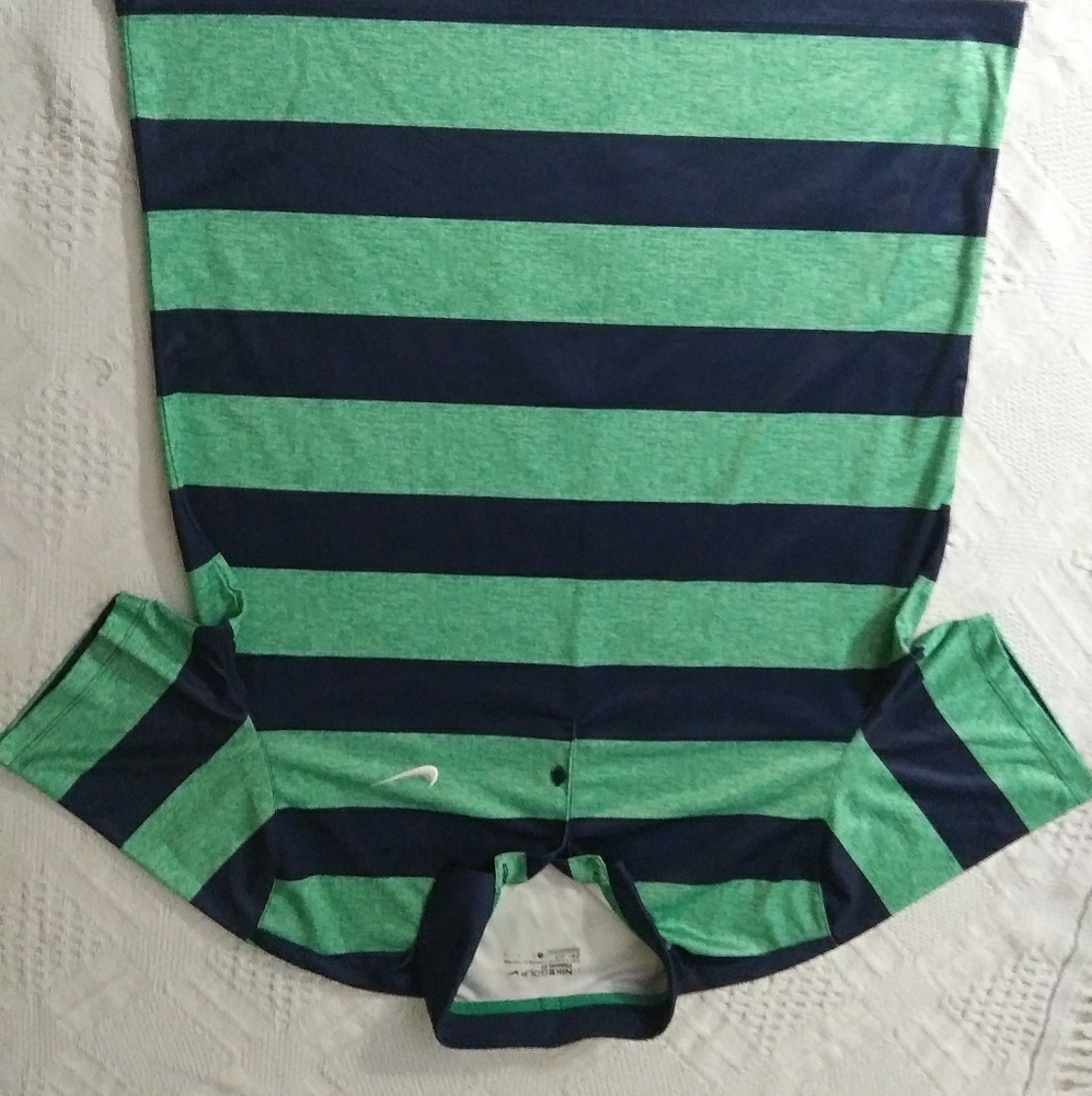 Nike golf standard fit shirt